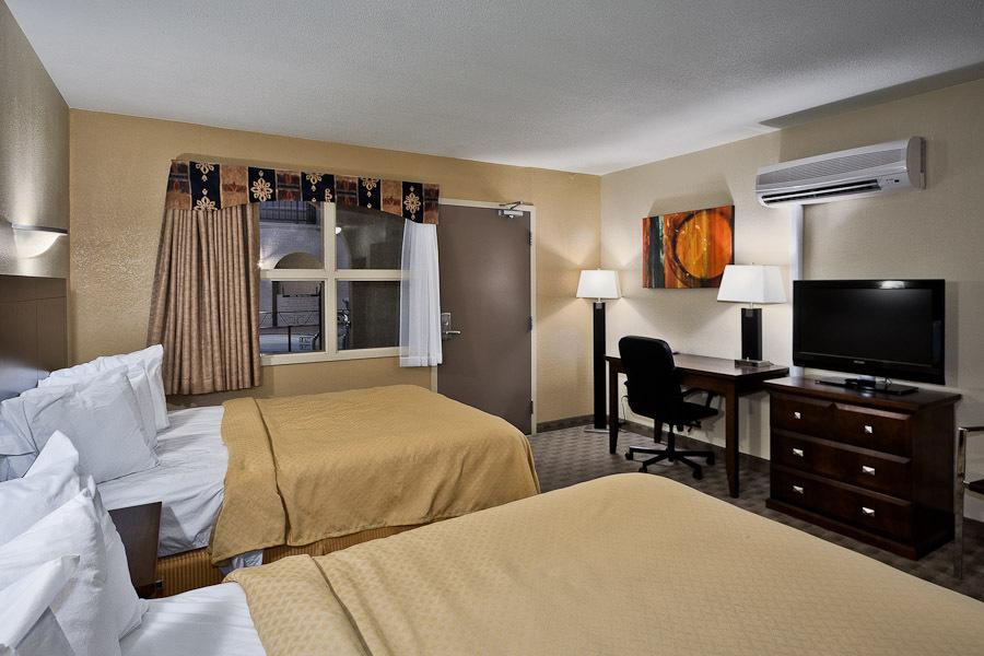 Quality Inn & Suites Winkler Ngoại thất bức ảnh