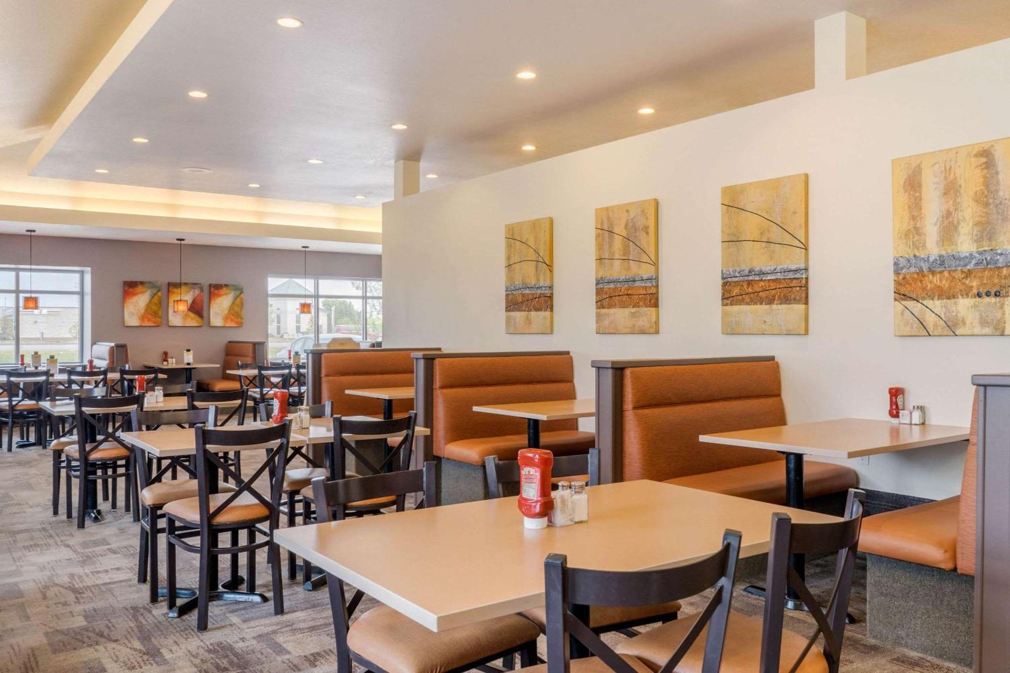 Quality Inn & Suites Winkler Ngoại thất bức ảnh